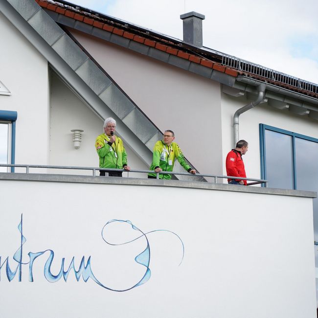 Bildergalerie vom Start am Bürgerzentrum (by Joshua Klöppel Photography)