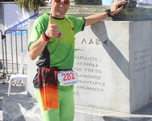 Karlheinz Dravec finisht den Spartathlon (246 km)