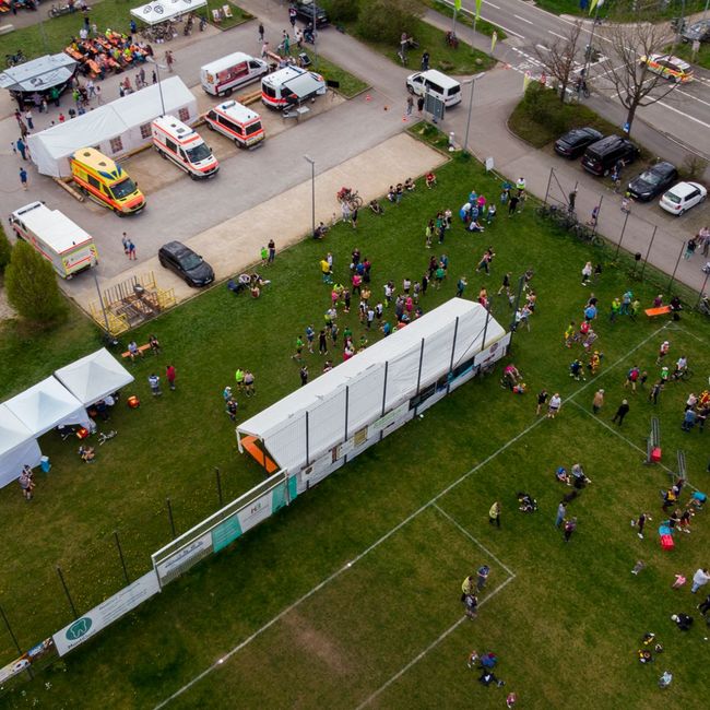 Bildergalerie vom Start am Bürgerzentrum (by Joshua Klöppel Photography)