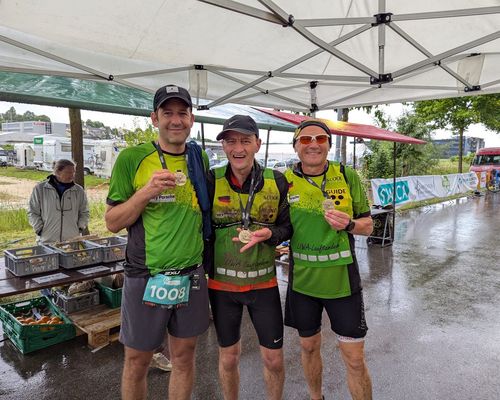 100km - Jeder Läufer muss einmal nach Biel - auch der blinde Pierre Heim