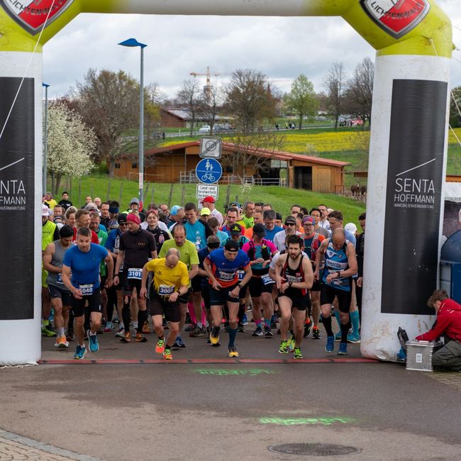 Bildergalerie vom Start am Bürgerzentrum (by Joshua Klöppel Photography)